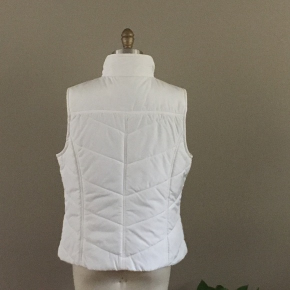 🌸🌸 SOLD 🌸🌸 NWOT Puffy White Vest - Picture 4 of 8